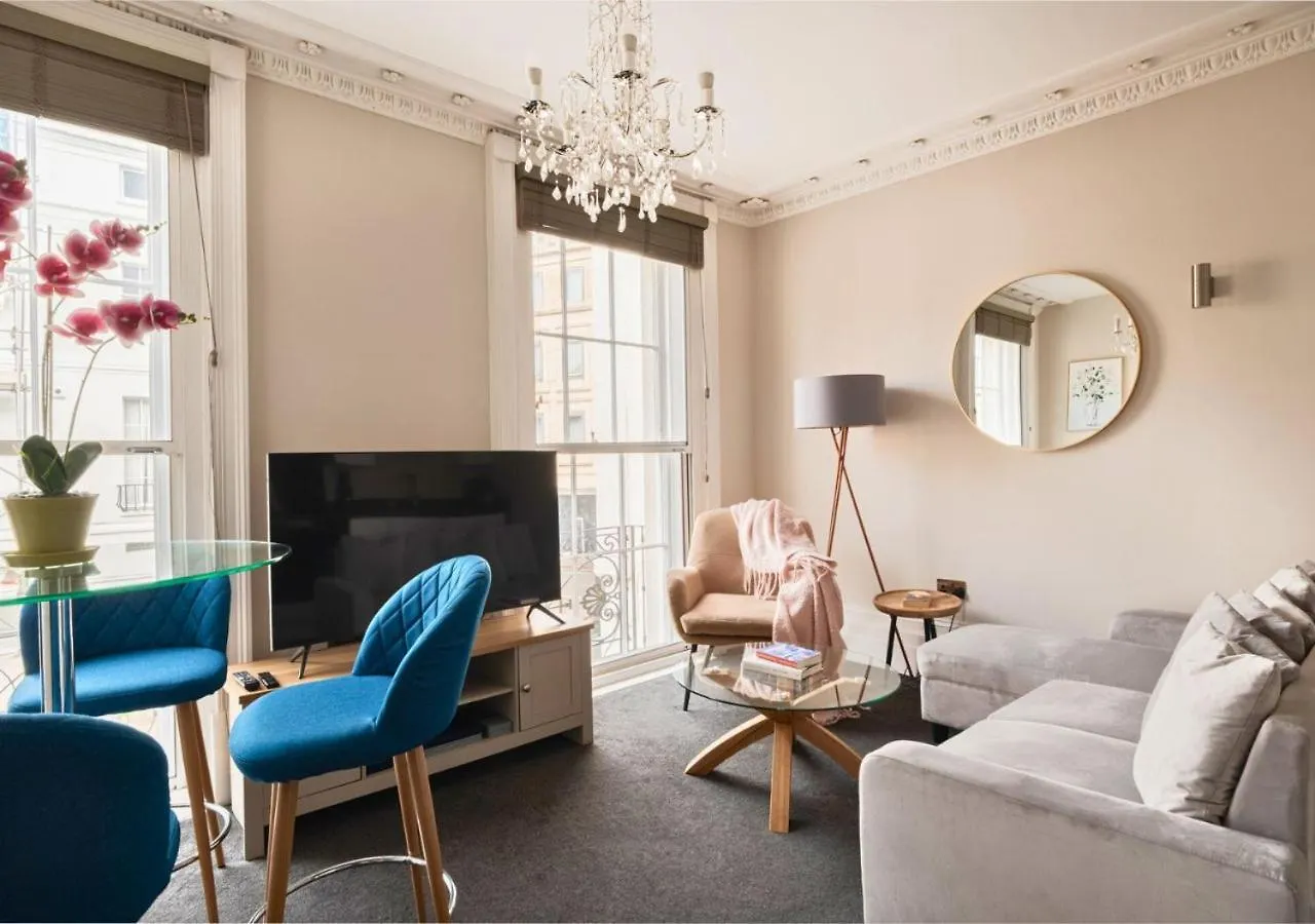 Apartment Stunning 2 Bed In The Centre Of Cheltenham!