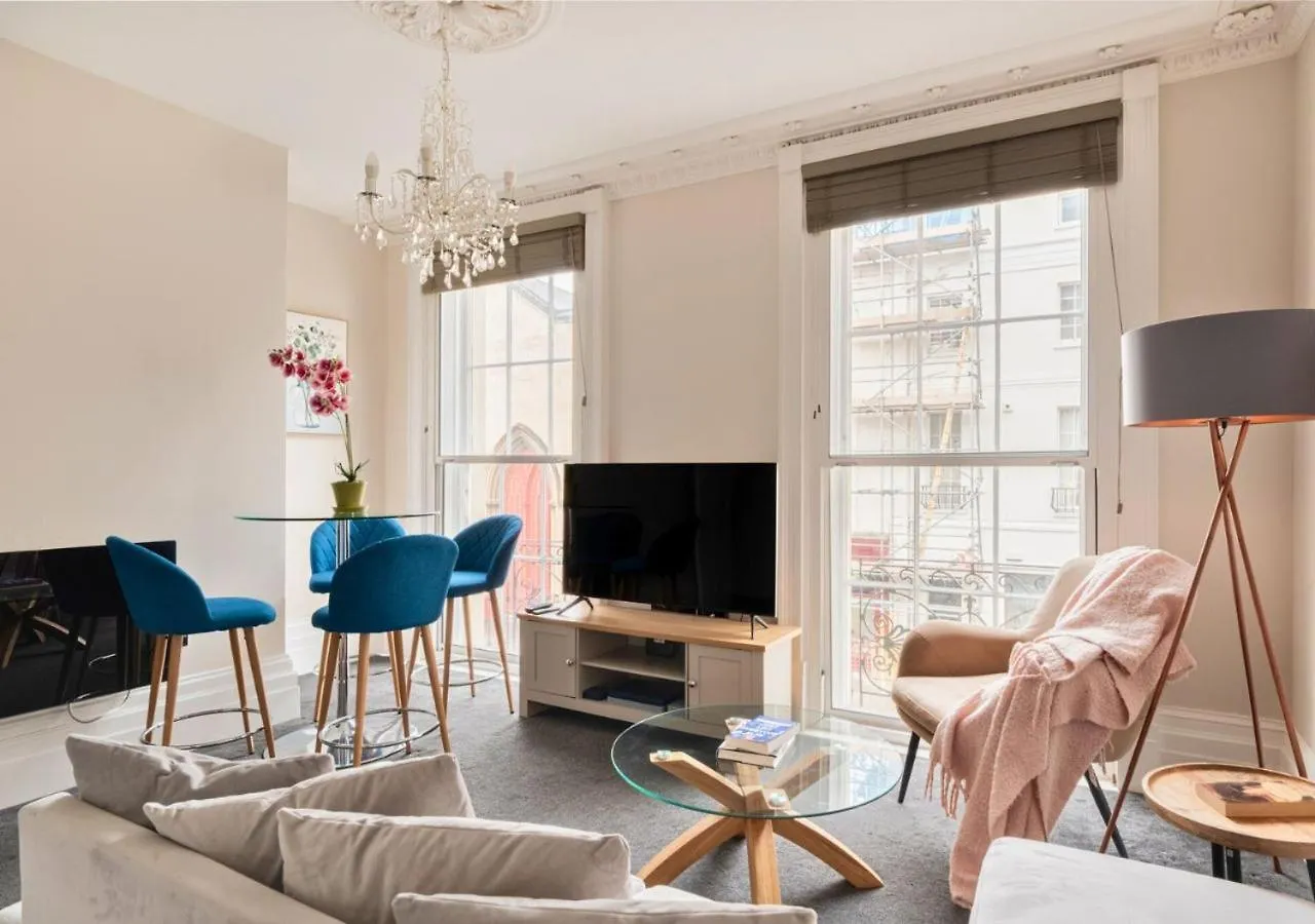 Stunning 2 Bed In The Centre Of Cheltenham! location