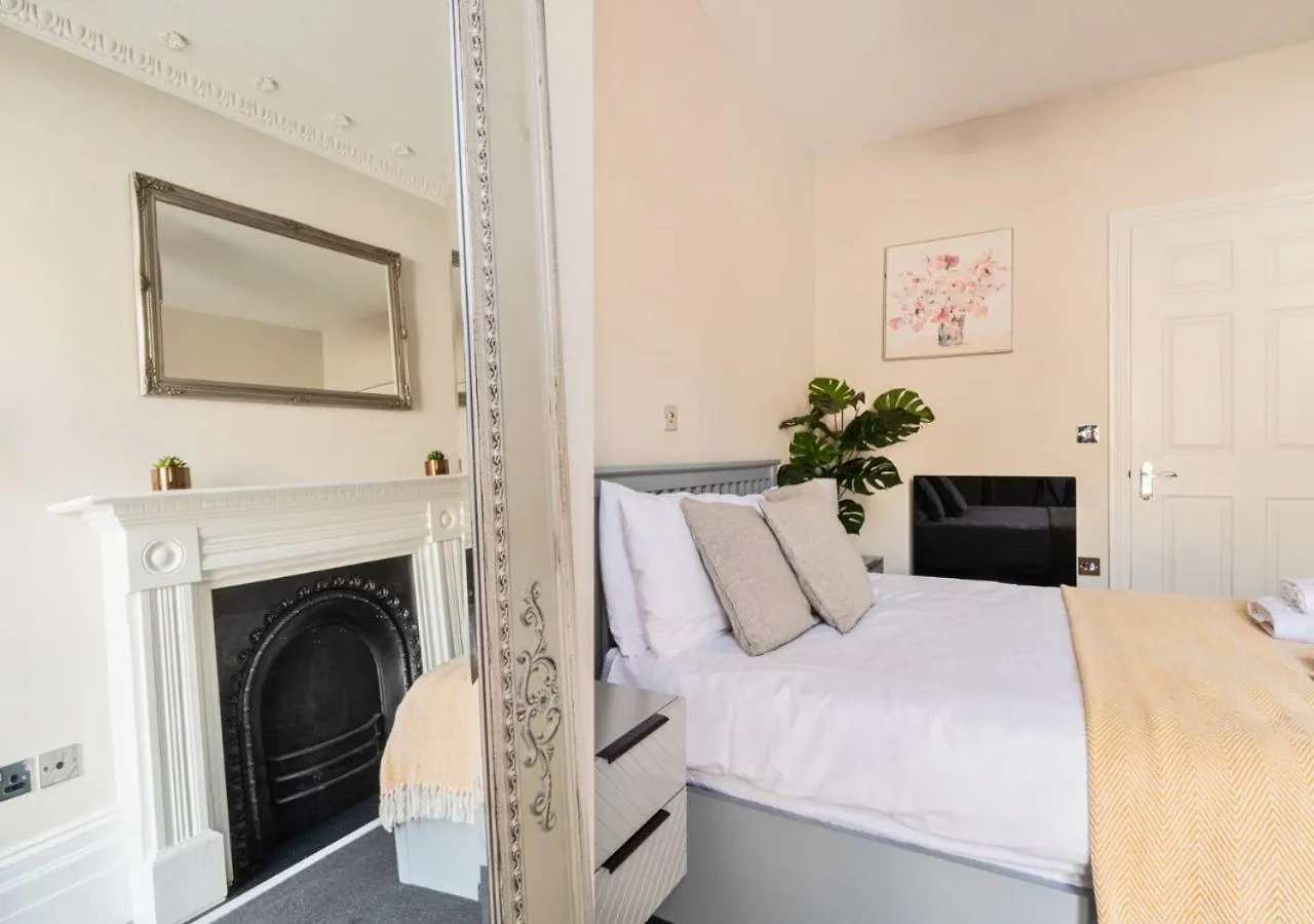 Stunning 2 Bed In The Centre Of Cheltenham! United Kingdom